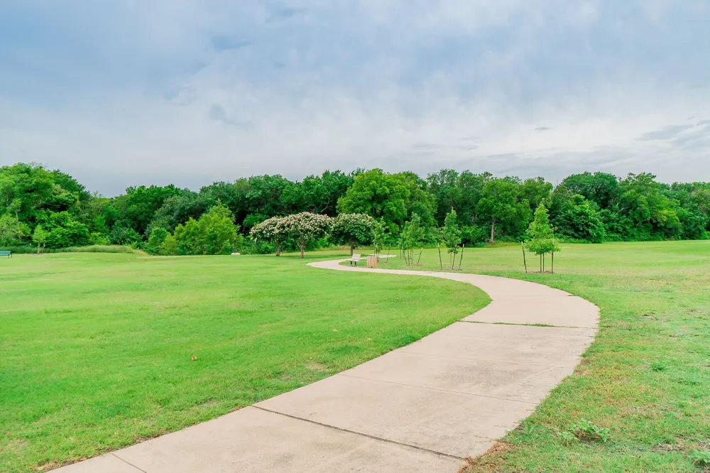 205 Creekside Drive Murphy, TX 75094