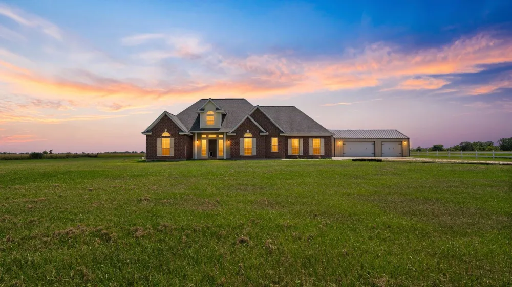 4628 Fm 457 Bay City, TX 77414
