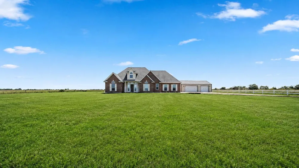 4628 Fm 457 Bay City, TX 77414