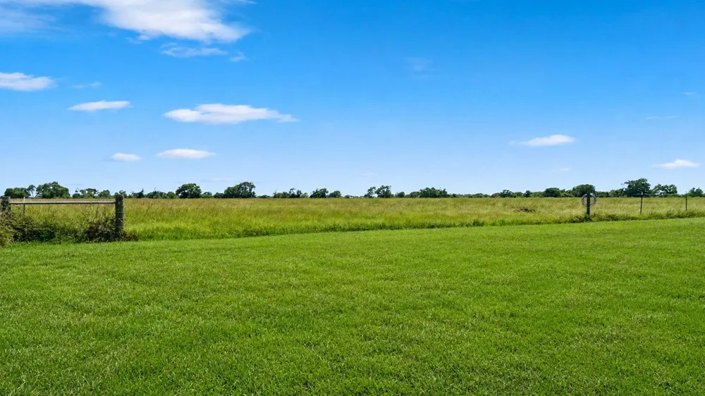 4628 Fm 457 Bay City, TX 77414