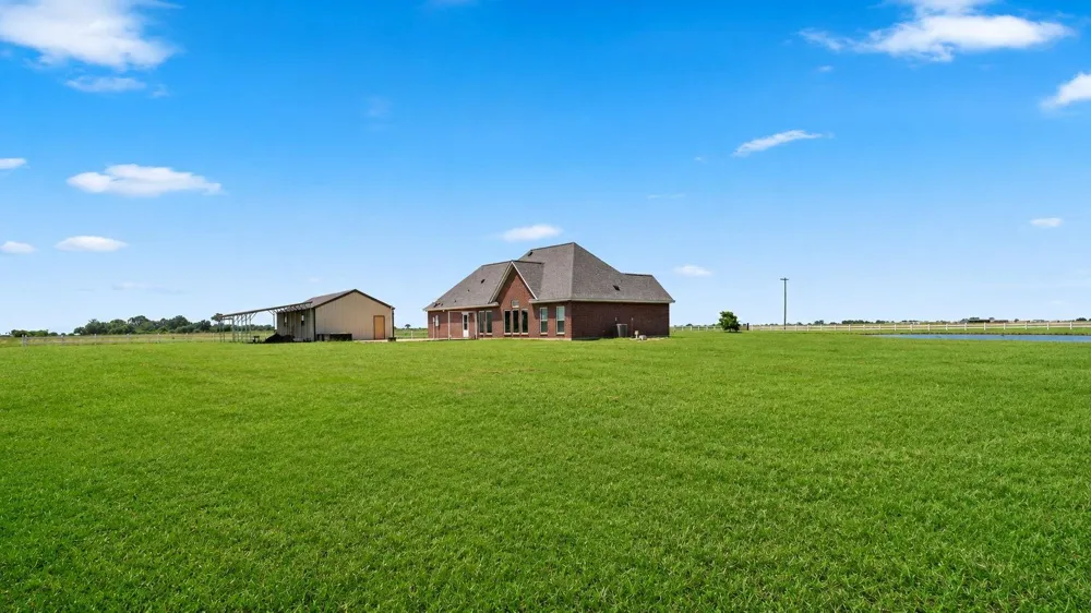 4628 Fm 457 Bay City, TX 77414