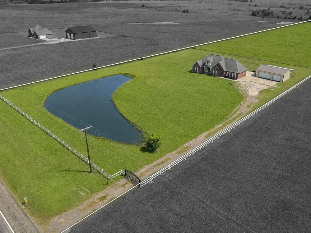 4628 Fm 457 Bay City, TX 77414