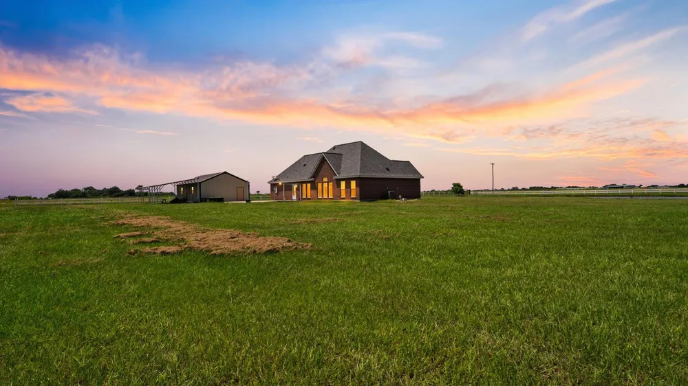 4628 Fm 457 Bay City, TX 77414