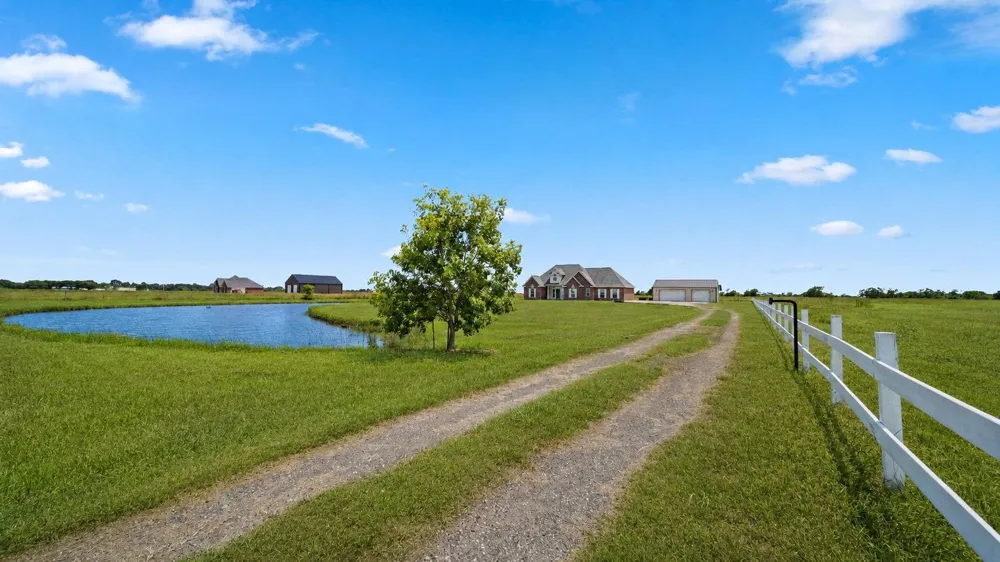 4628 Fm 457 Bay City, TX 77414