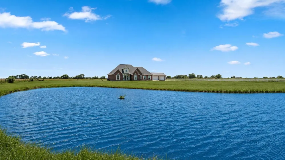 4628 Fm 457 Bay City, TX 77414