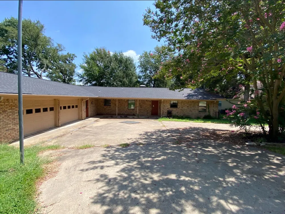 186 1st Oak Drive Enchanted Oaks, TX 75156