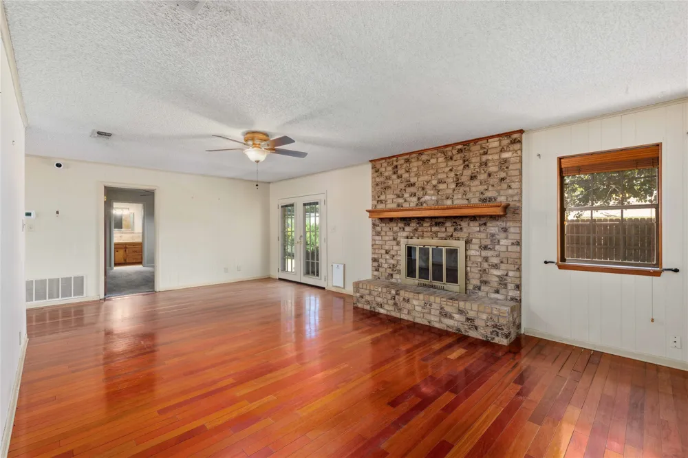 2204 10th Street Brownwood, TX 76801