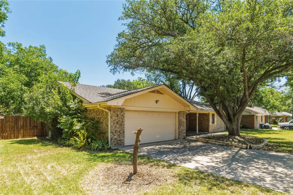 2204 10th Street Brownwood, TX 76801