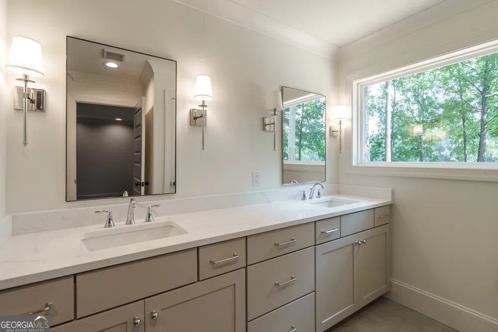 200 Whitney ST Eatonton, GA 31024
