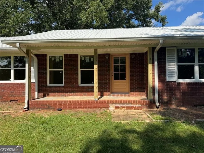 1049 Ben Higgins RD Dahlonega, GA 30533
