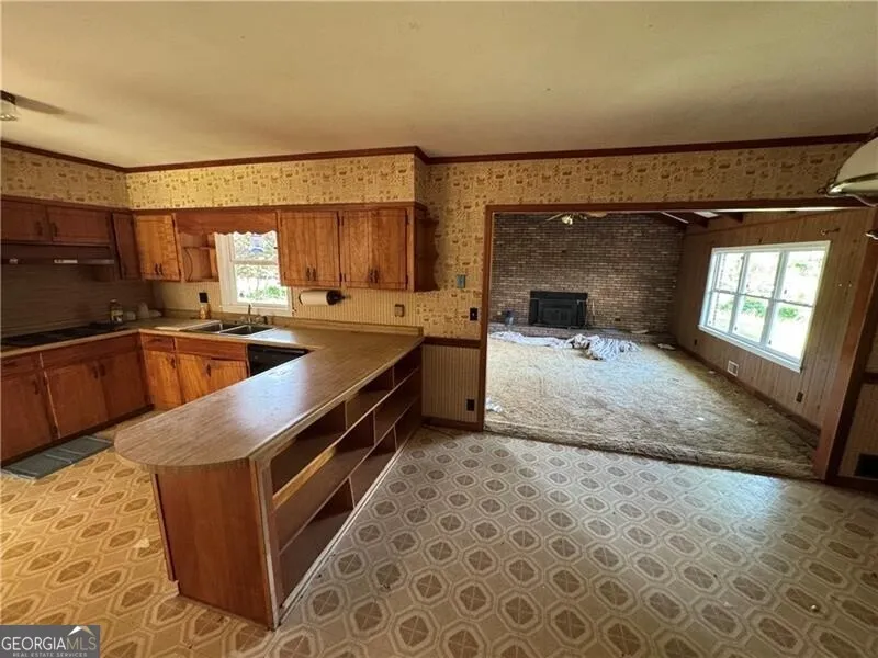 1049 Ben Higgins RD Dahlonega, GA 30533