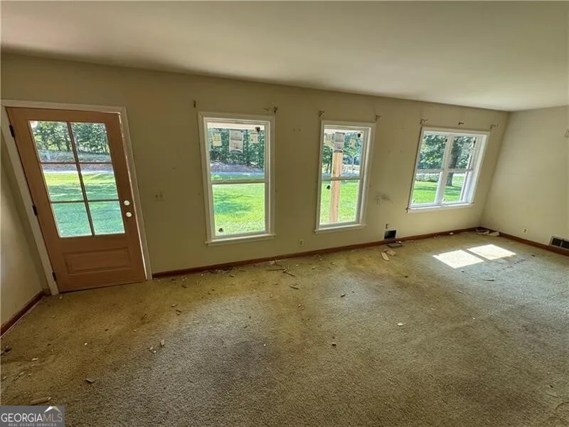 1049 Ben Higgins RD Dahlonega, GA 30533