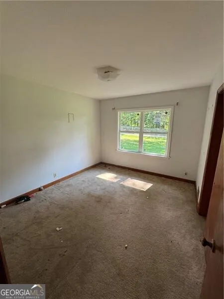 1049 Ben Higgins RD Dahlonega, GA 30533