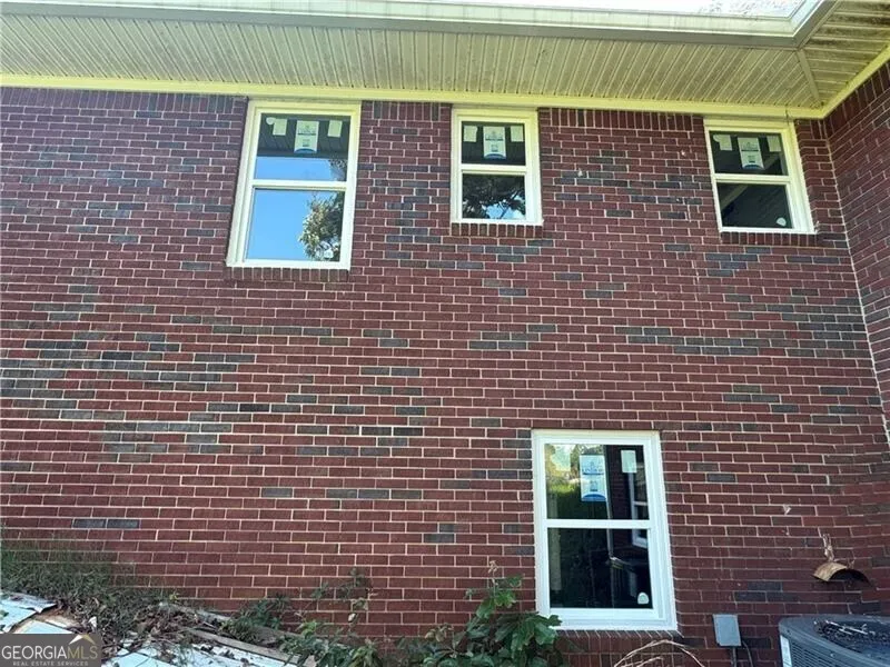 1049 Ben Higgins RD Dahlonega, GA 30533