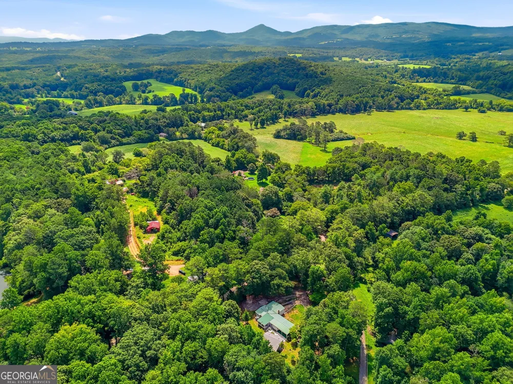 370 Thompson LN Jasper, GA 30143