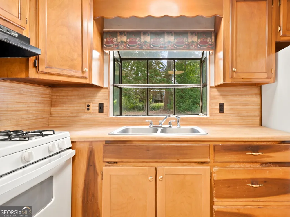 370 Thompson LN Jasper, GA 30143