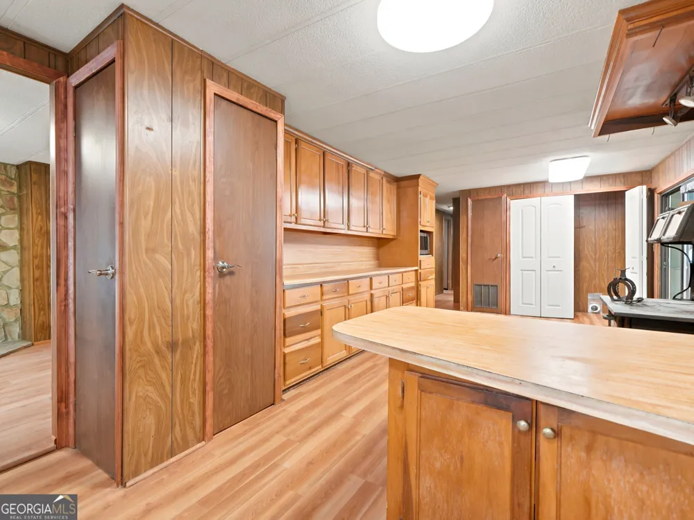 370 Thompson LN Jasper, GA 30143