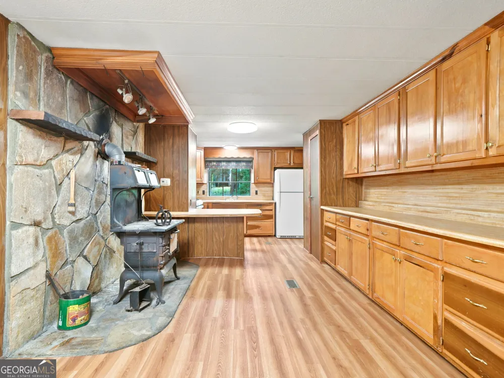 370 Thompson LN Jasper, GA 30143