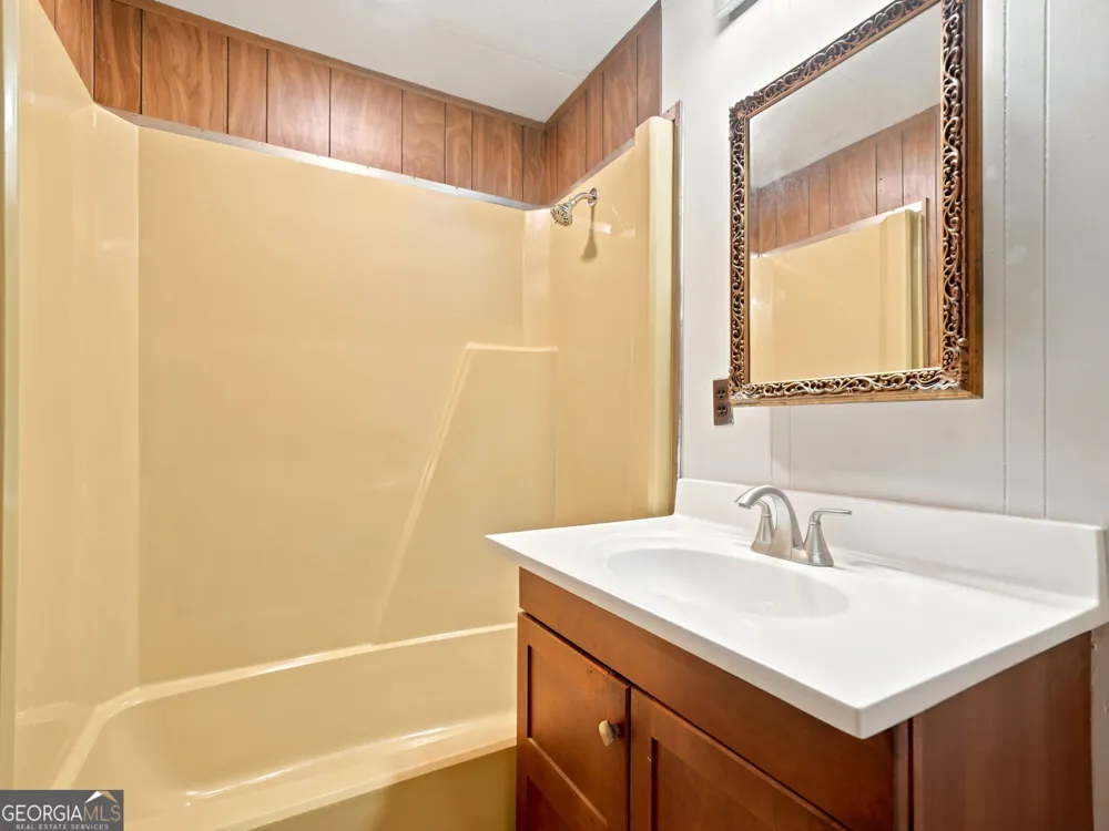 370 Thompson LN Jasper, GA 30143