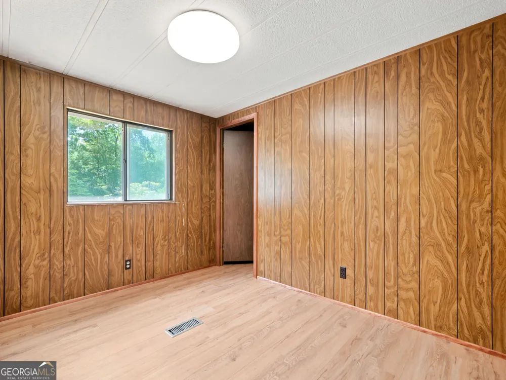370 Thompson LN Jasper, GA 30143