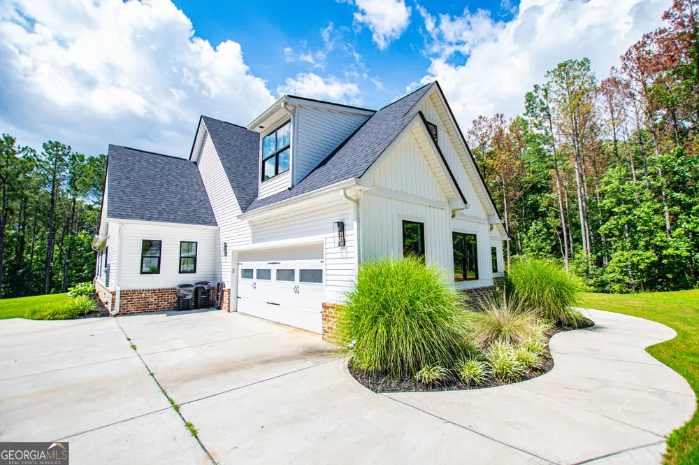 1800 Hutcheson Ferry RD Whitesburg, GA 30185