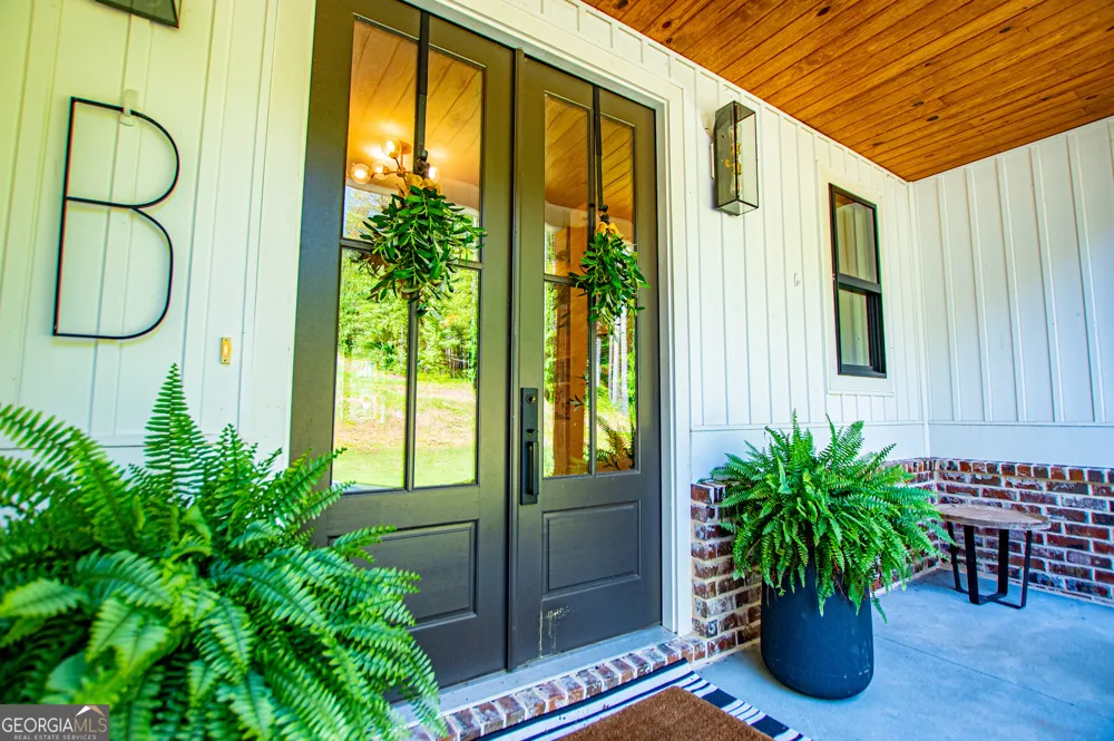1800 Hutcheson Ferry RD Whitesburg, GA 30185