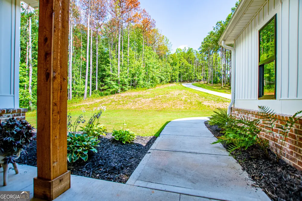 1800 Hutcheson Ferry RD Whitesburg, GA 30185