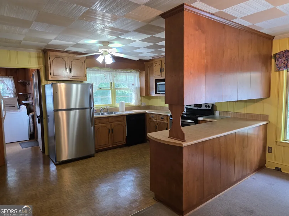 126 East Side Tallapoosa, GA 30176