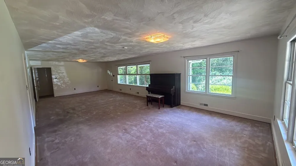 126 East Side Tallapoosa, GA 30176