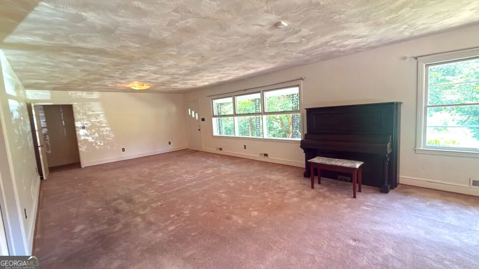 126 East Side Tallapoosa, GA 30176