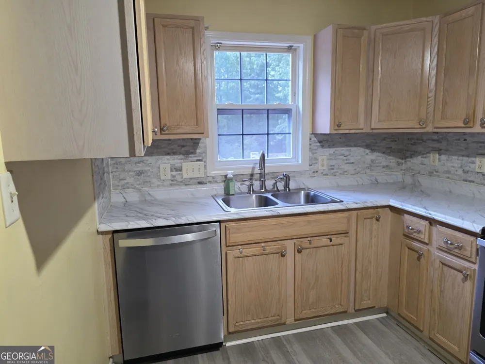 126 East Side Tallapoosa, GA 30176