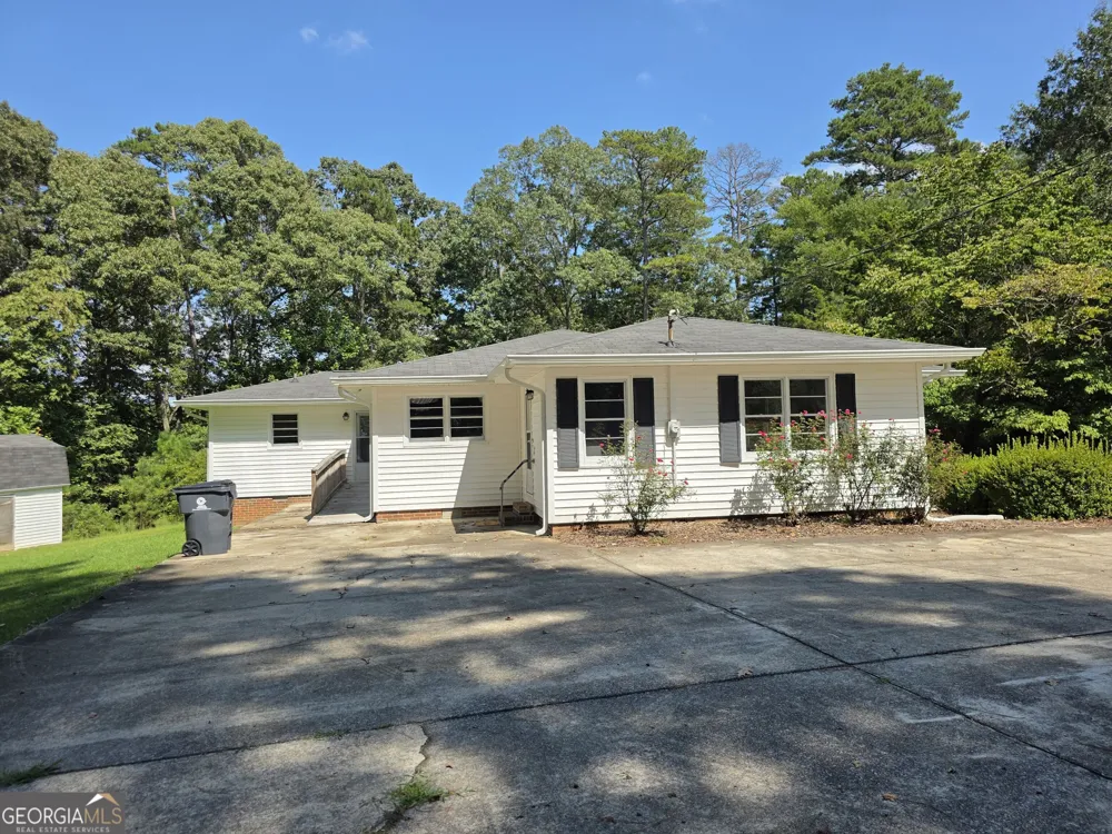 126 East Side Tallapoosa, GA 30176