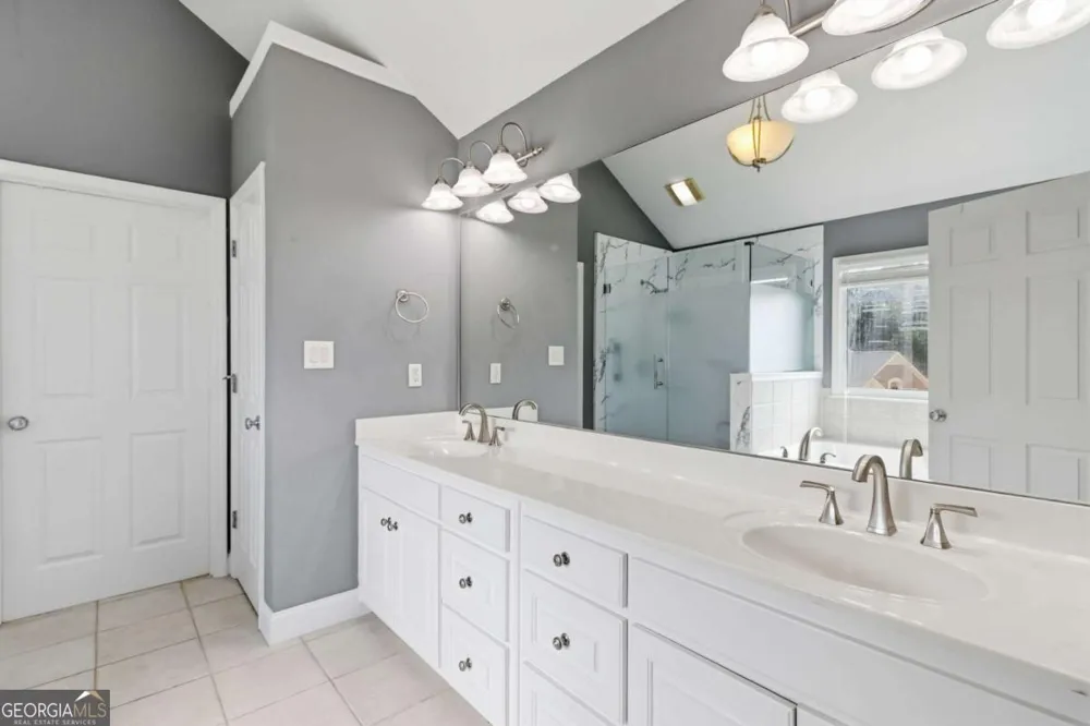 3031 Cadbury TRL Snellville, GA 30039