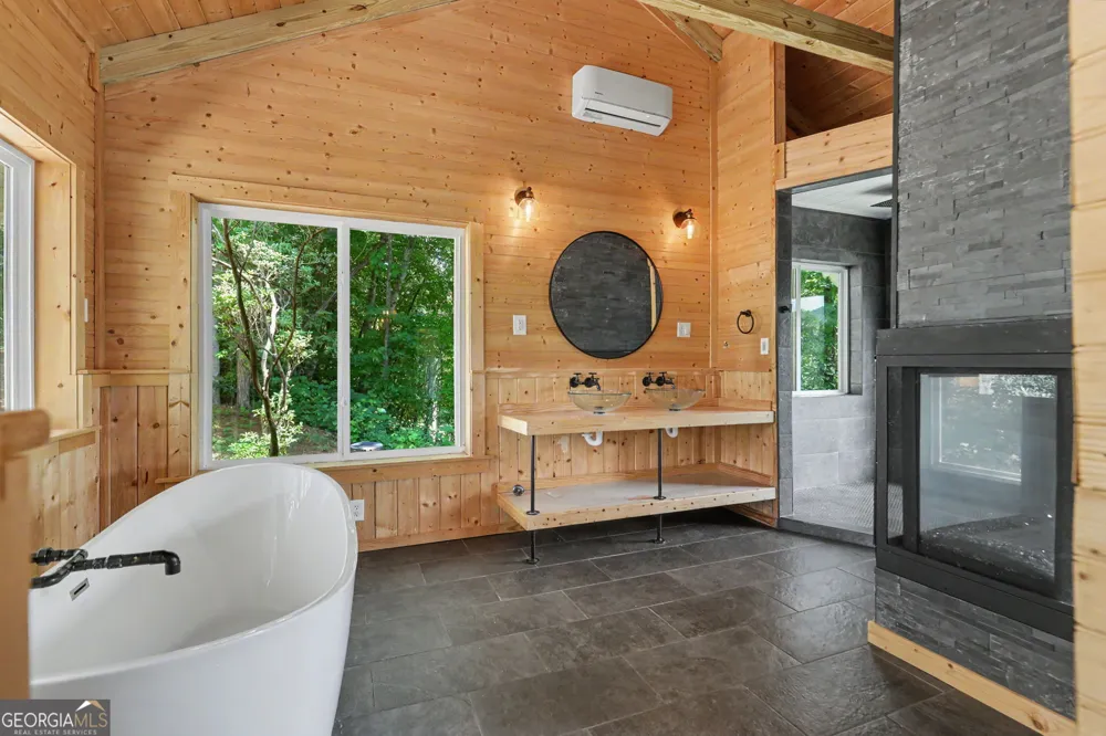 48 Little Bear TRL Sky Valley, GA 30537