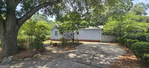 210 Penn AVE