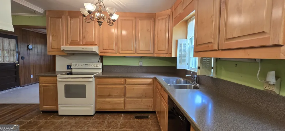 210 Penn AVE Dublin, GA 31021
