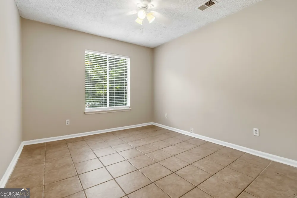 8227 Englewood TRL Riverdale, GA 30274