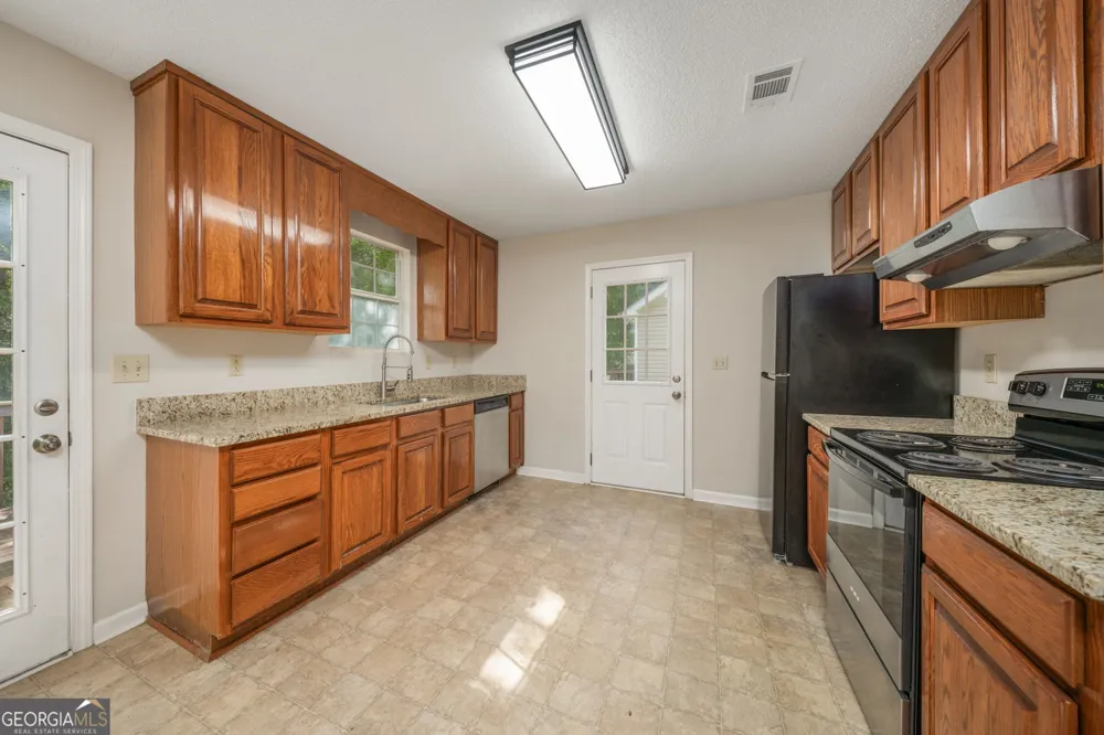 536 Loblolly LN Macon, GA 31220
