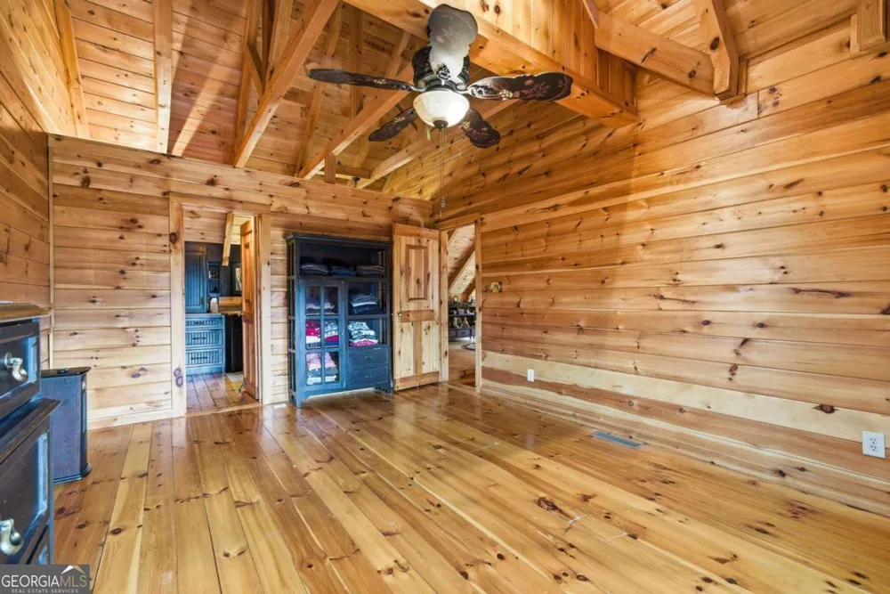 246 Adams CIR Mineral Bluff, GA 30559