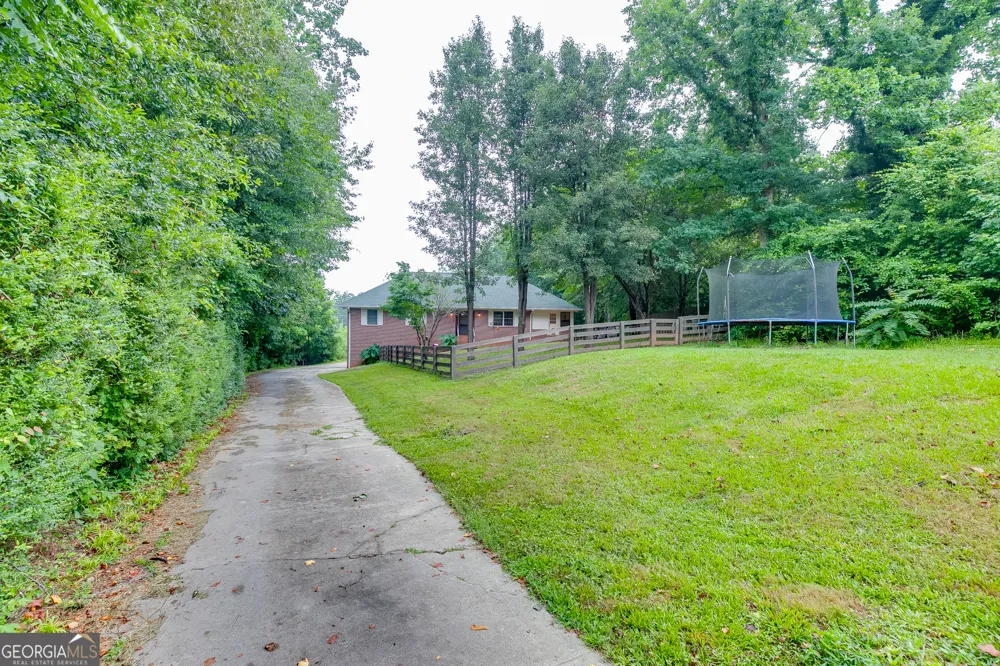 3845 Level Grove RD Cornelia, GA 30531