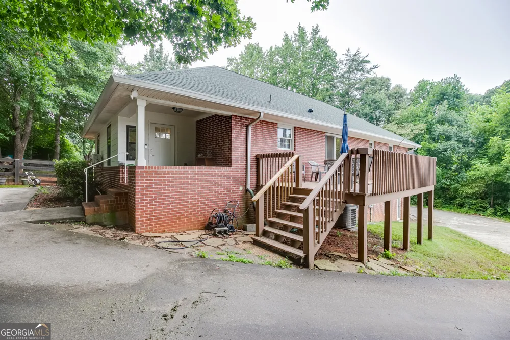 3845 Level Grove RD Cornelia, GA 30531