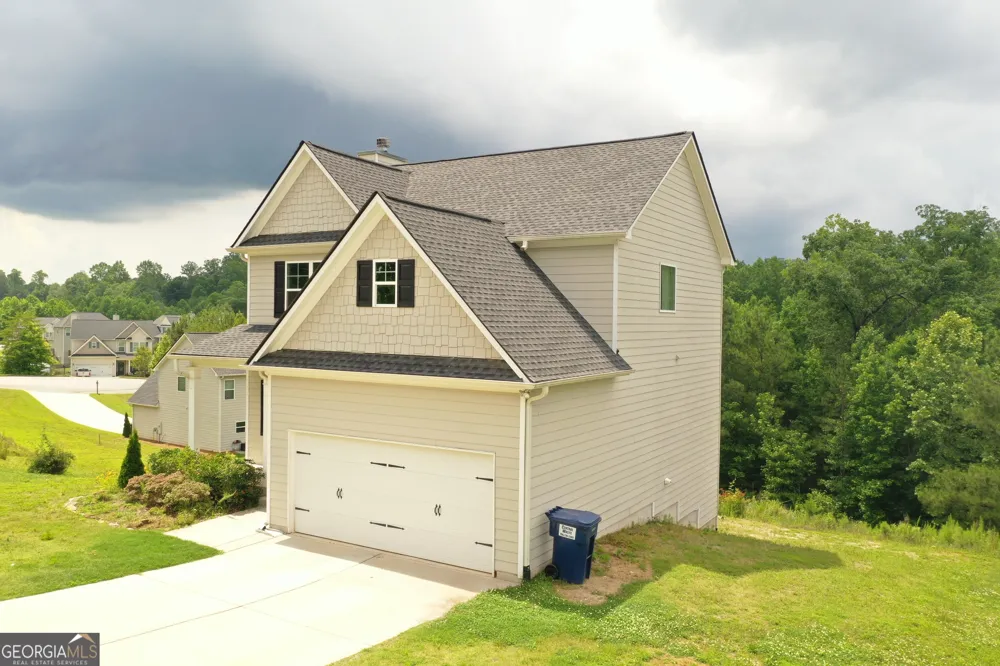 987 Soapstone DR Cornelia, GA 30531