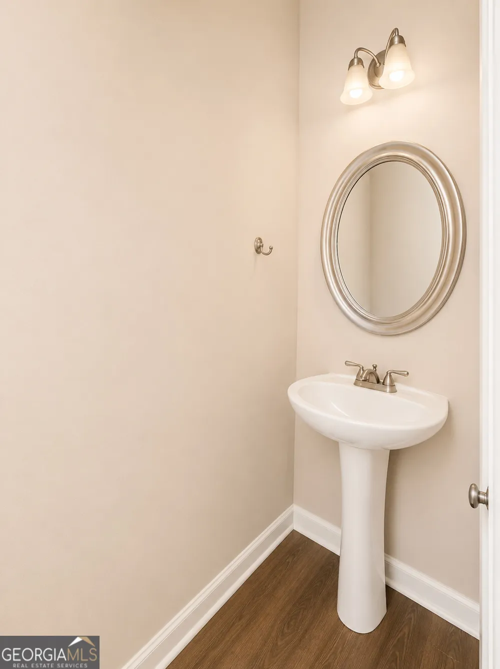 987 Soapstone DR Cornelia, GA 30531