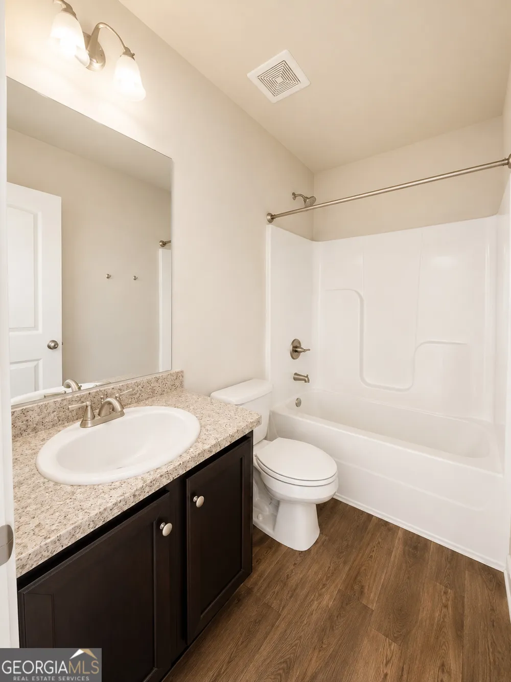 987 Soapstone DR Cornelia, GA 30531