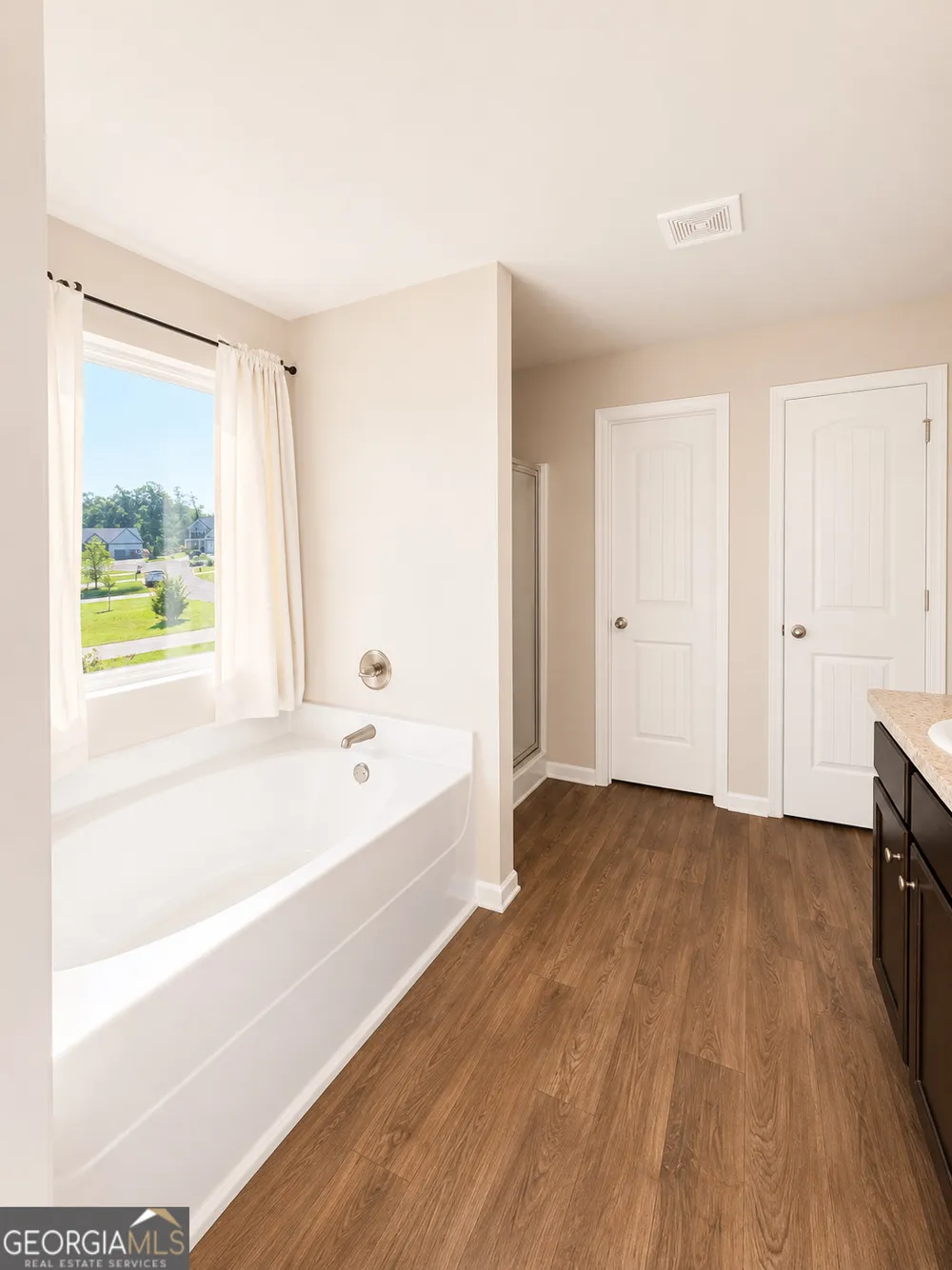 987 Soapstone DR Cornelia, GA 30531