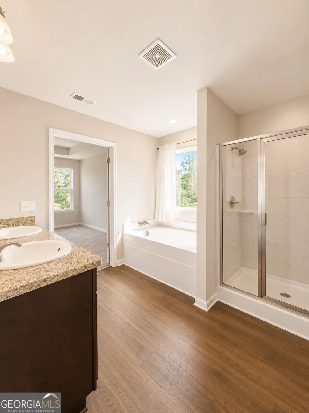 987 Soapstone DR Cornelia, GA 30531