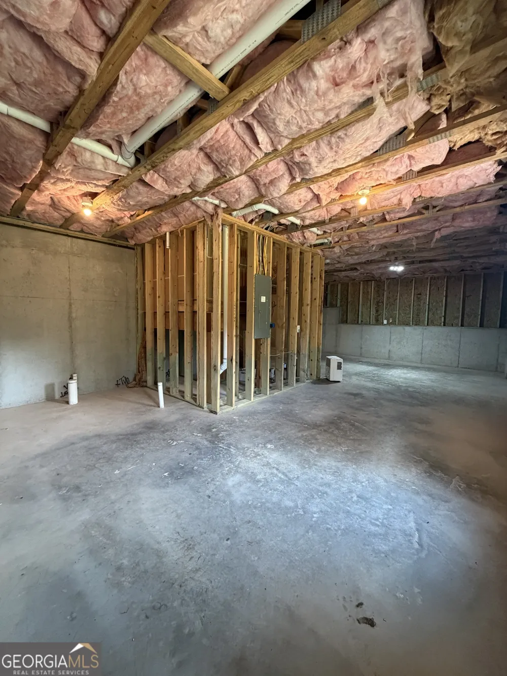 987 Soapstone DR Cornelia, GA 30531