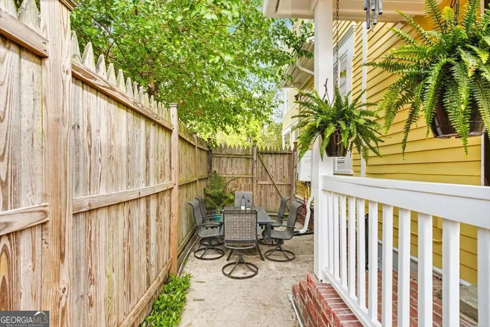 1007 Lincoln ST Savannah, GA 31401