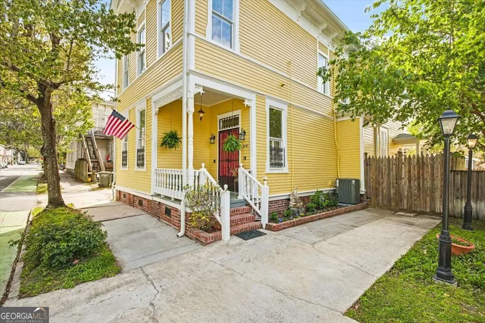 1007 Lincoln ST Savannah, GA 31401