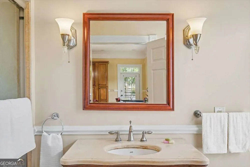 1007 Lincoln ST Savannah, GA 31401